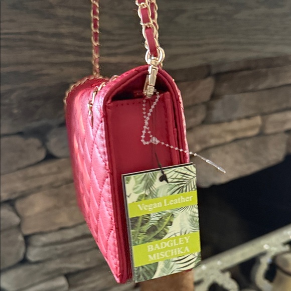 BADGLEY MISCHKA Red Quilted Chain Shoulder Bag - Picture 5 of 11